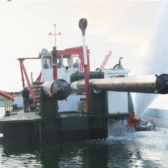 Drague d'aspiration de 4000m³ avec tête de coupe pour le dessin de port